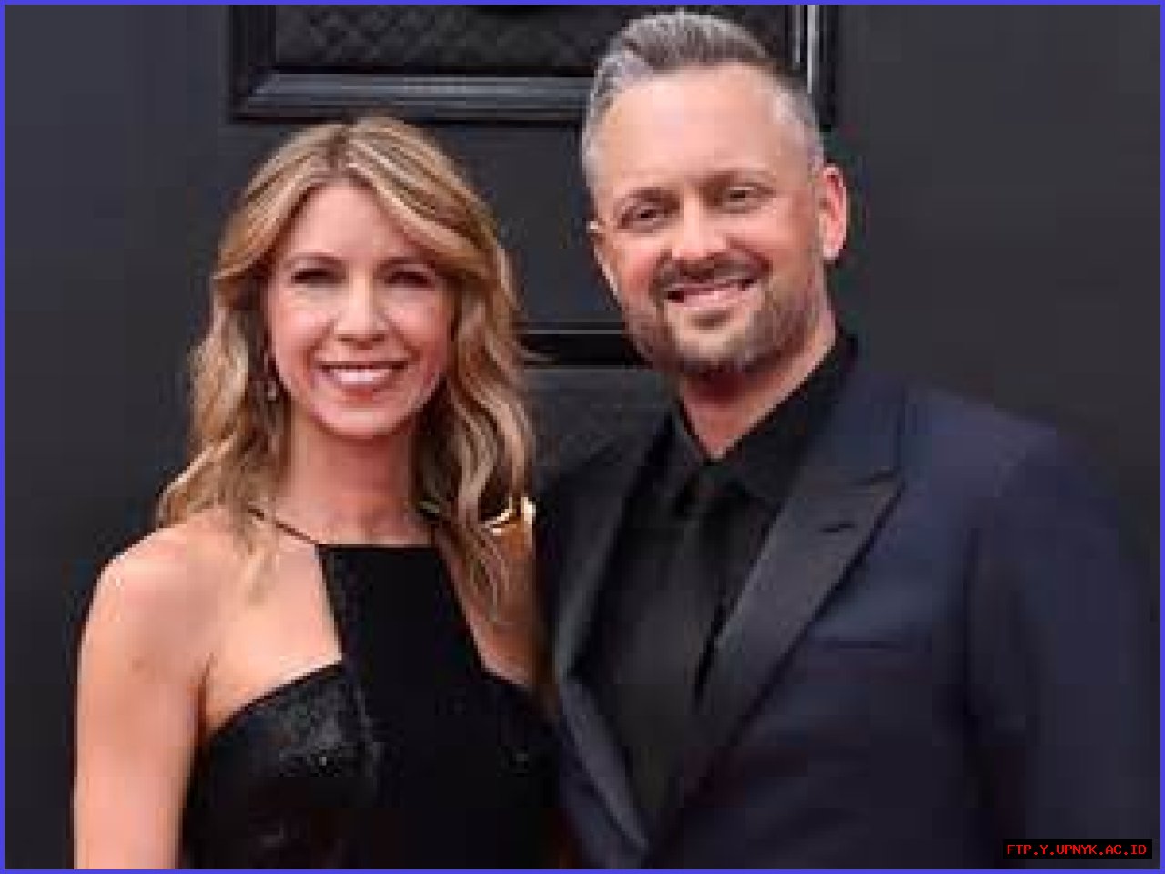 Meet The Wife Of Comedian Nate Bargatze: A Behind-the-Scenes Look