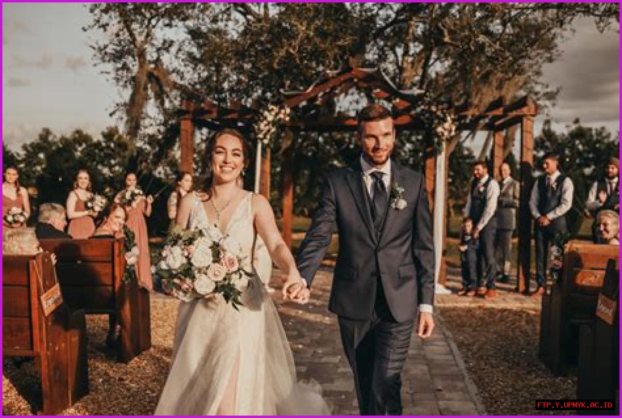 Mesmerizing Wedding Photos At Ever After Farms: A Floral Paradise In Seffner