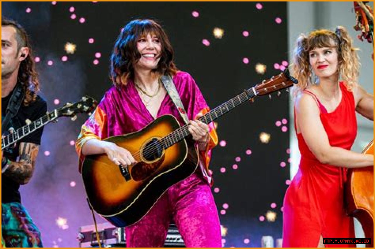 Molly Tuttle's Age: Uncovering The Rising Bluegrass Star's Years