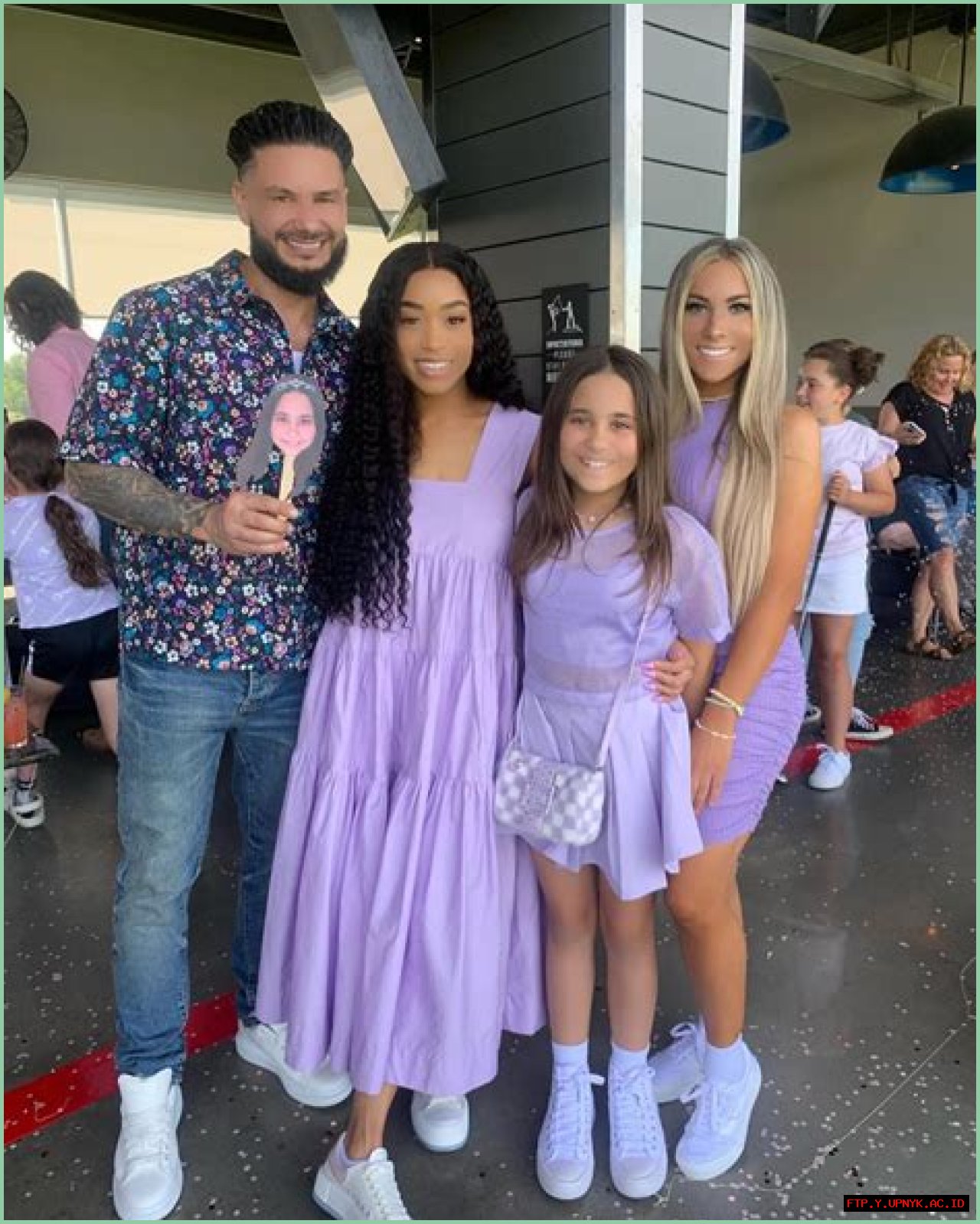 Pauly D With His Daughter