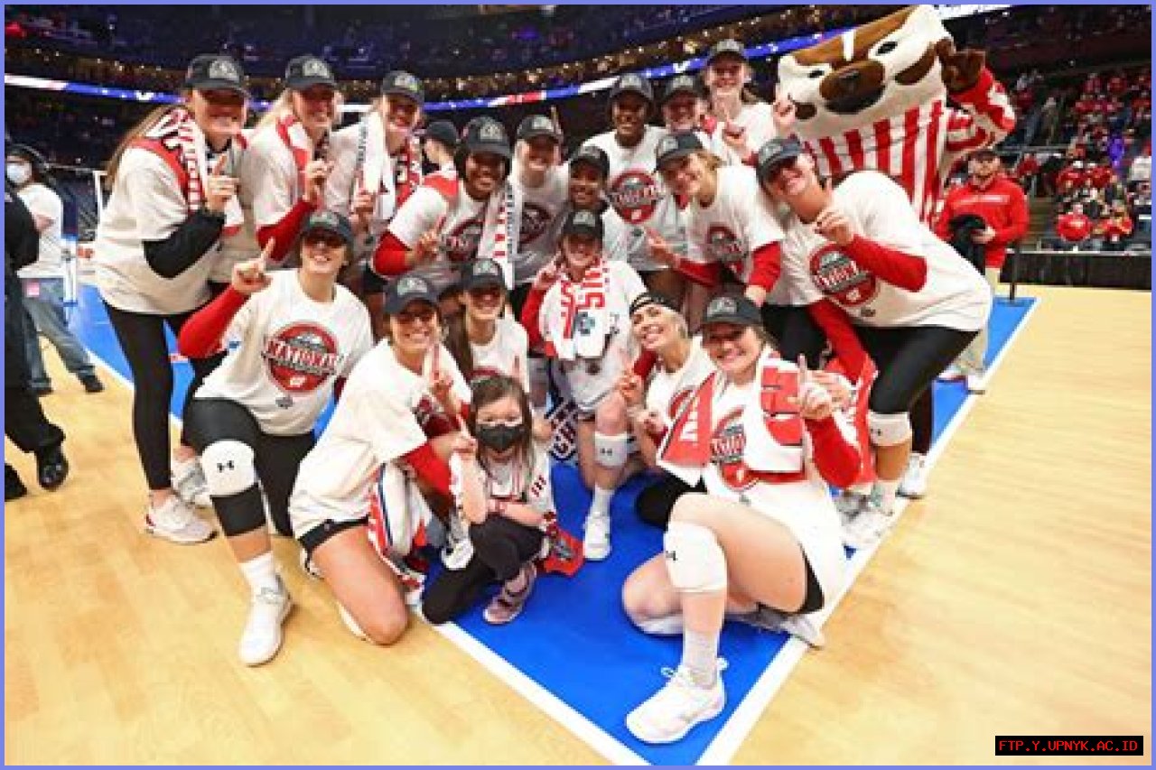 Rachel Weaver's Private Photos Leaked Online | Scandalous Exposure