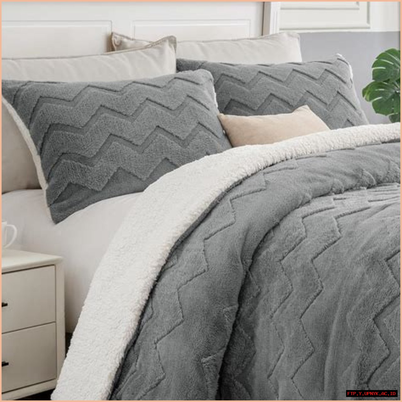Relaxing Nights With Our Exceptionally Soft Comforter
