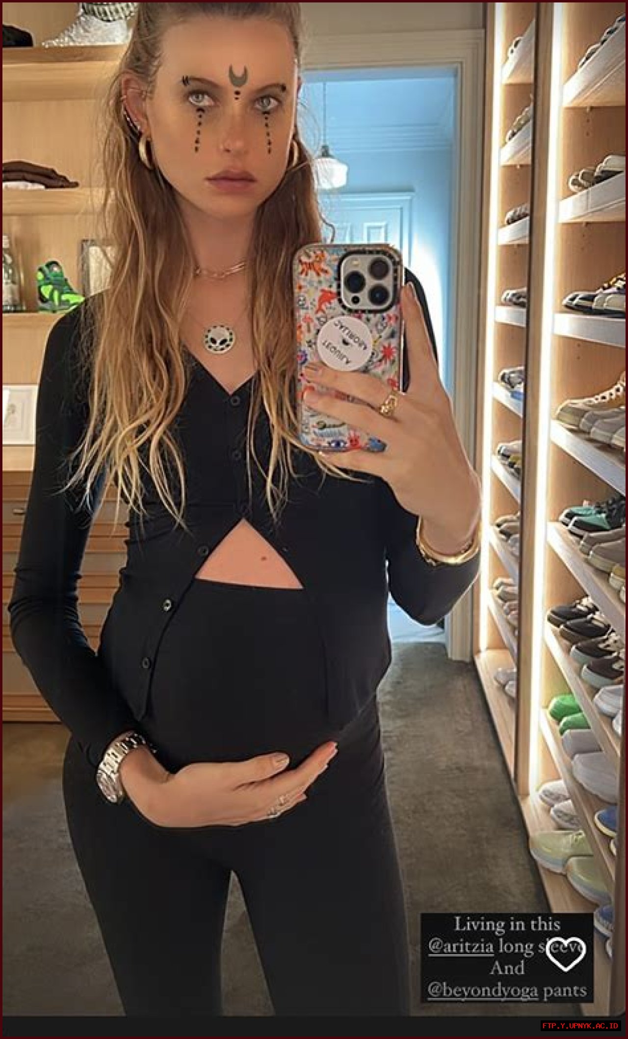 See The Latest Pics Of Miley Cyrus' Growing Baby Bump