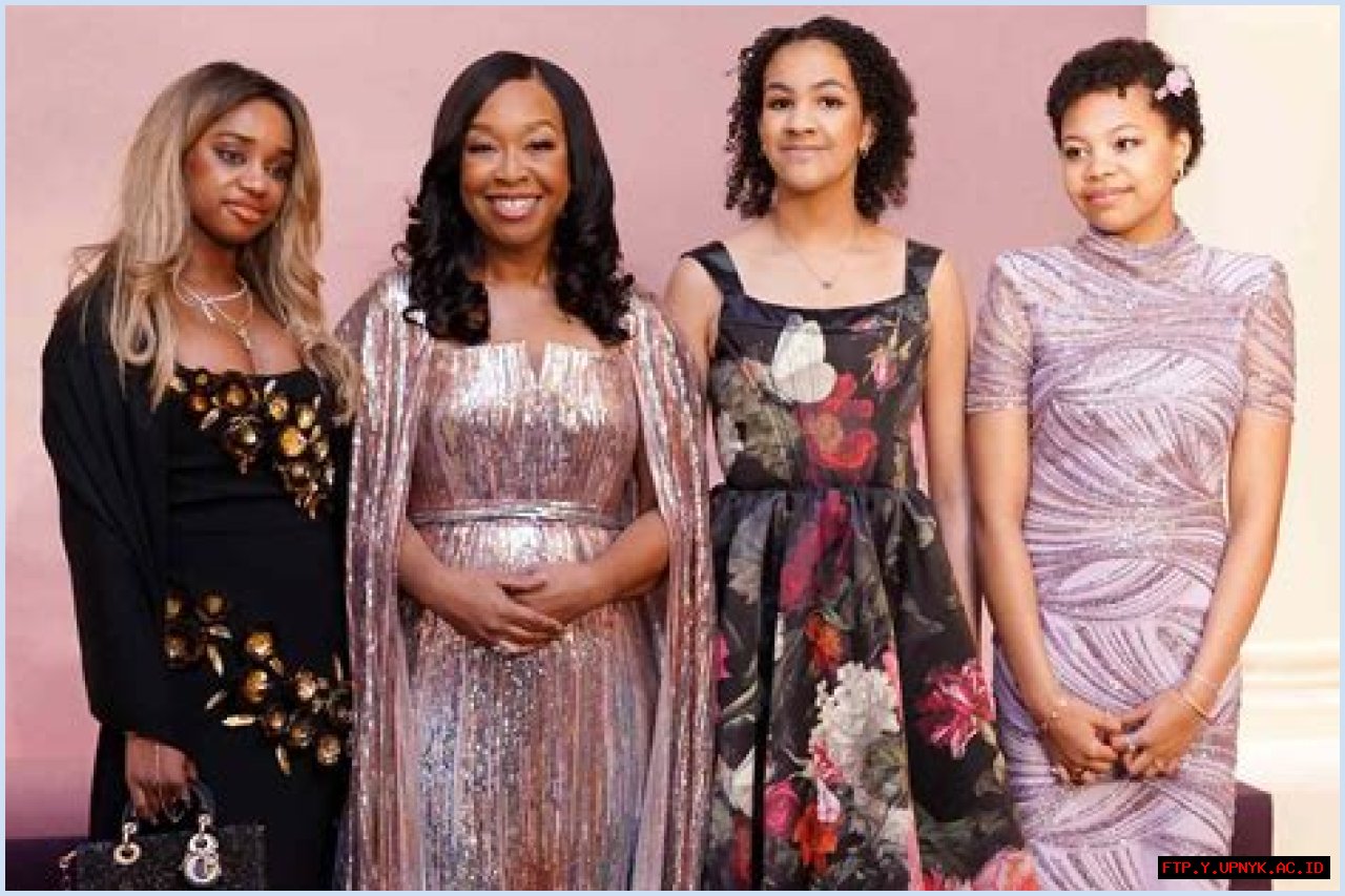 Shonda Rhimes Family: A Deeper Look Into Her Inner Circle