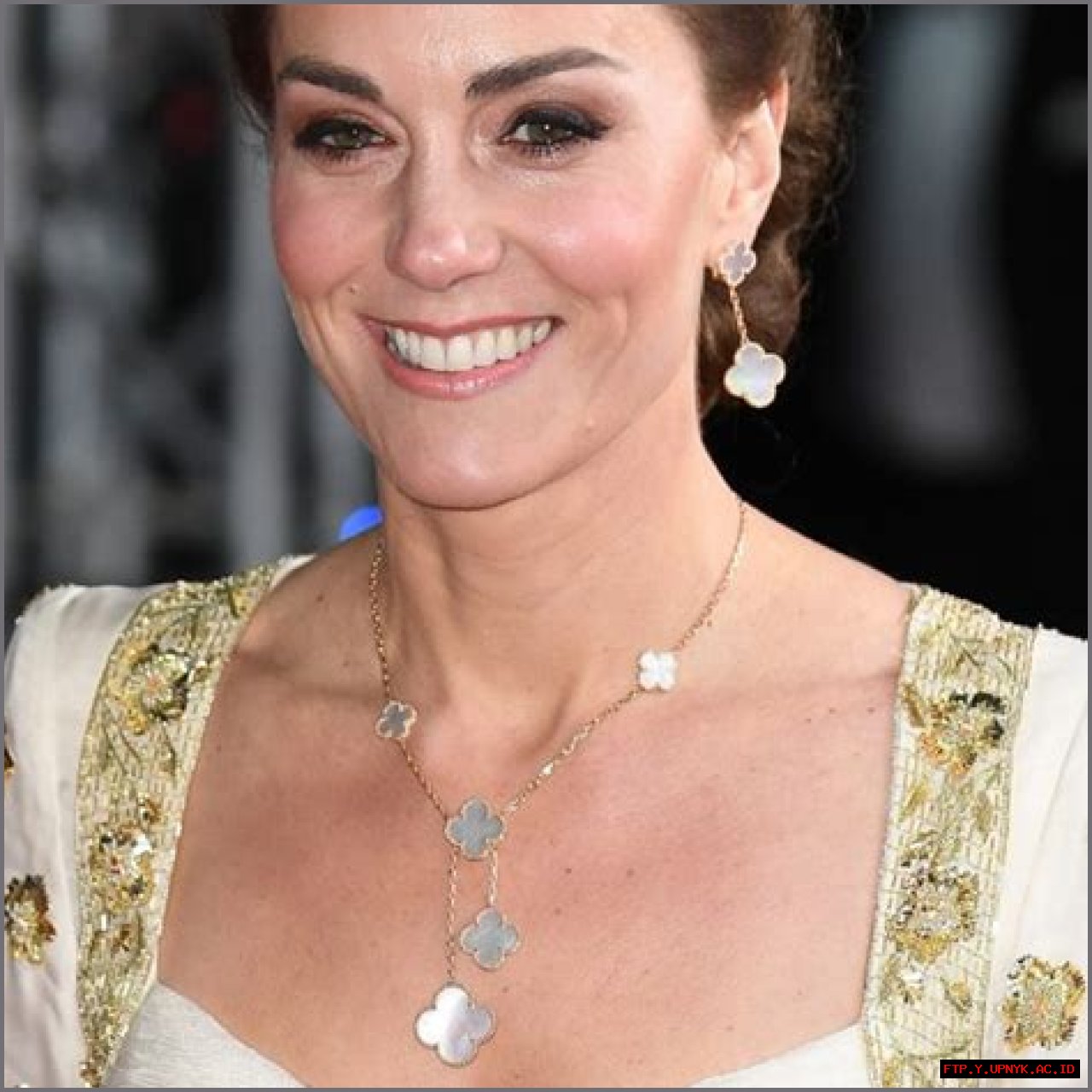 Stunning Accessories: Kate Middleton's Van Cleef Collection
