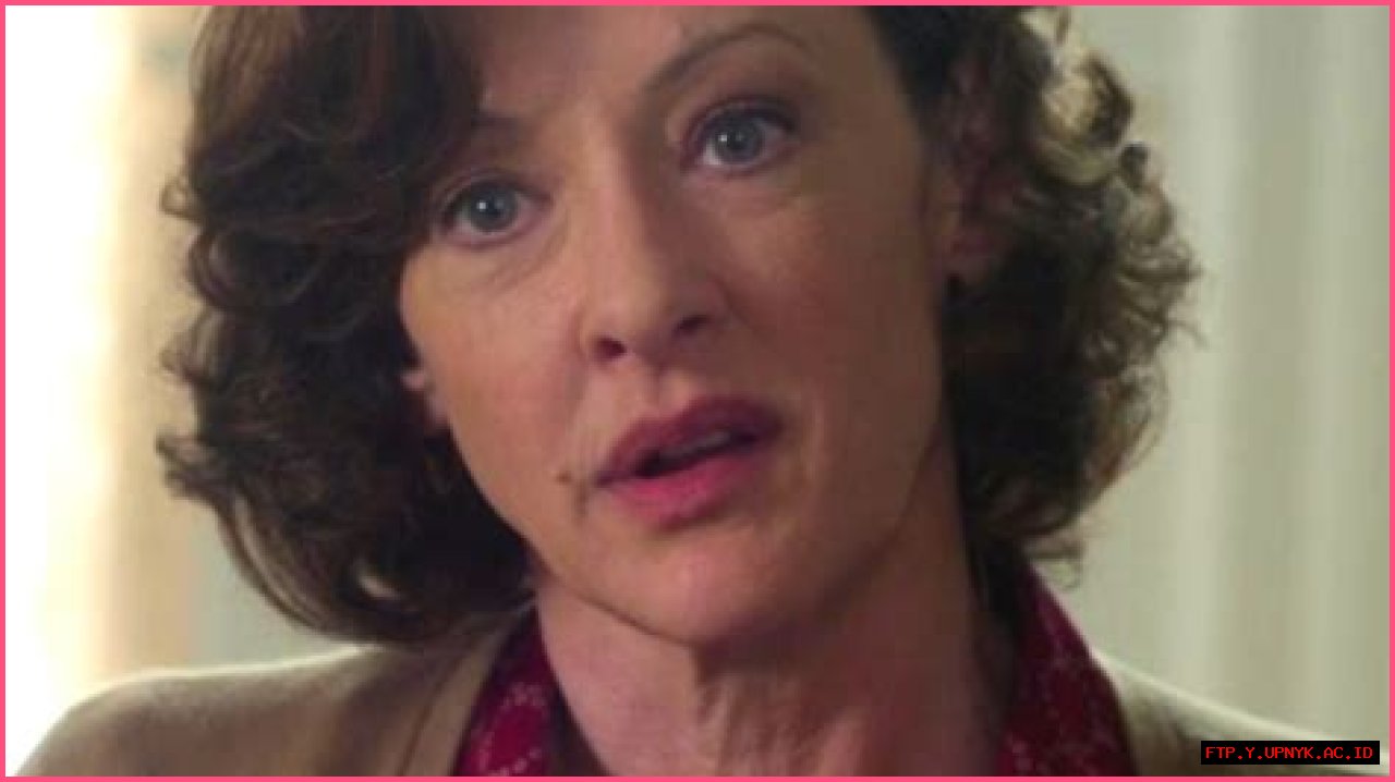 The Actress Who Perfectly Portrays Holly In Shameless
