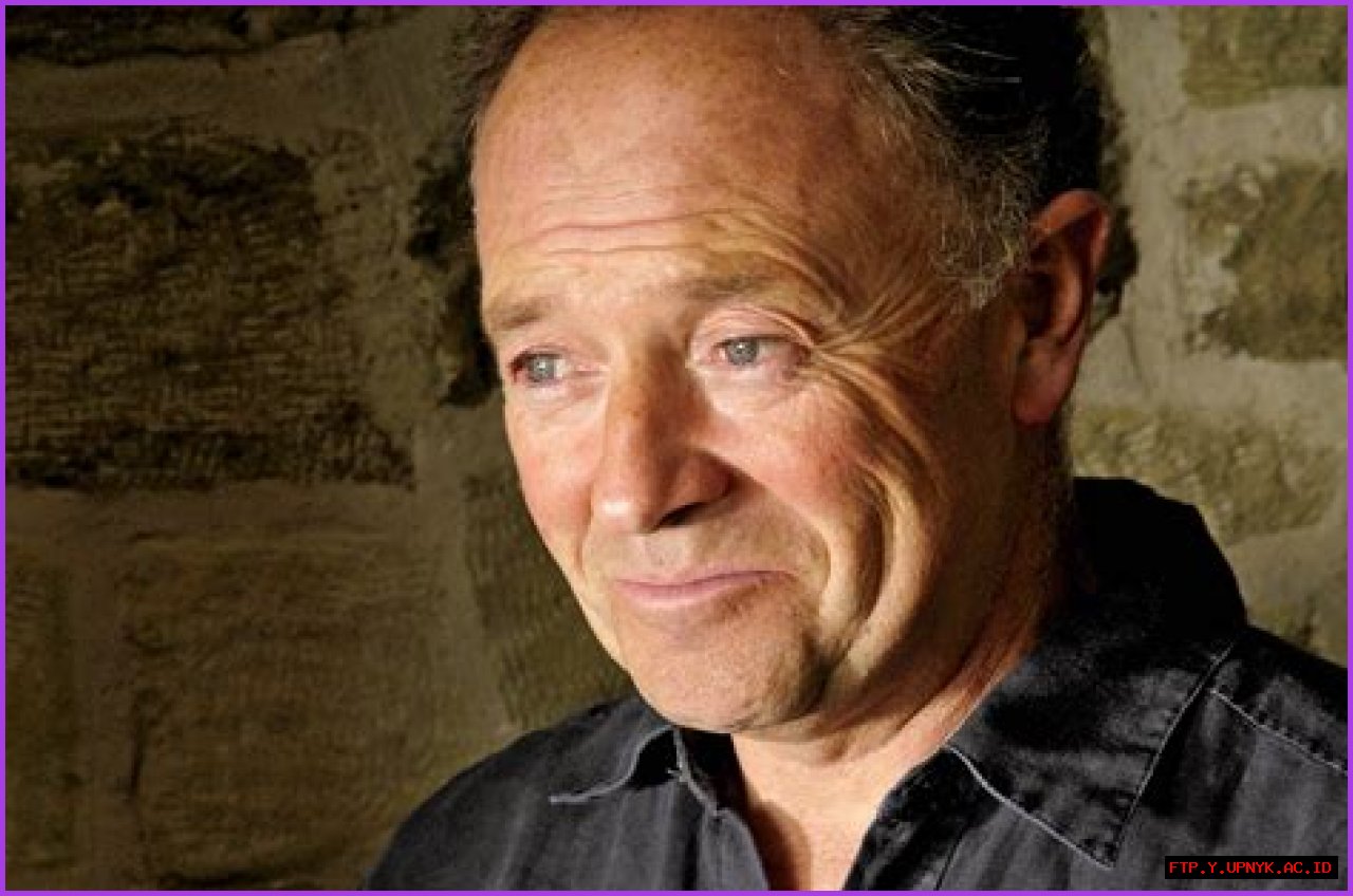 The Curious Personal Life Of Michael Kitchen: An In-Depth Exploration