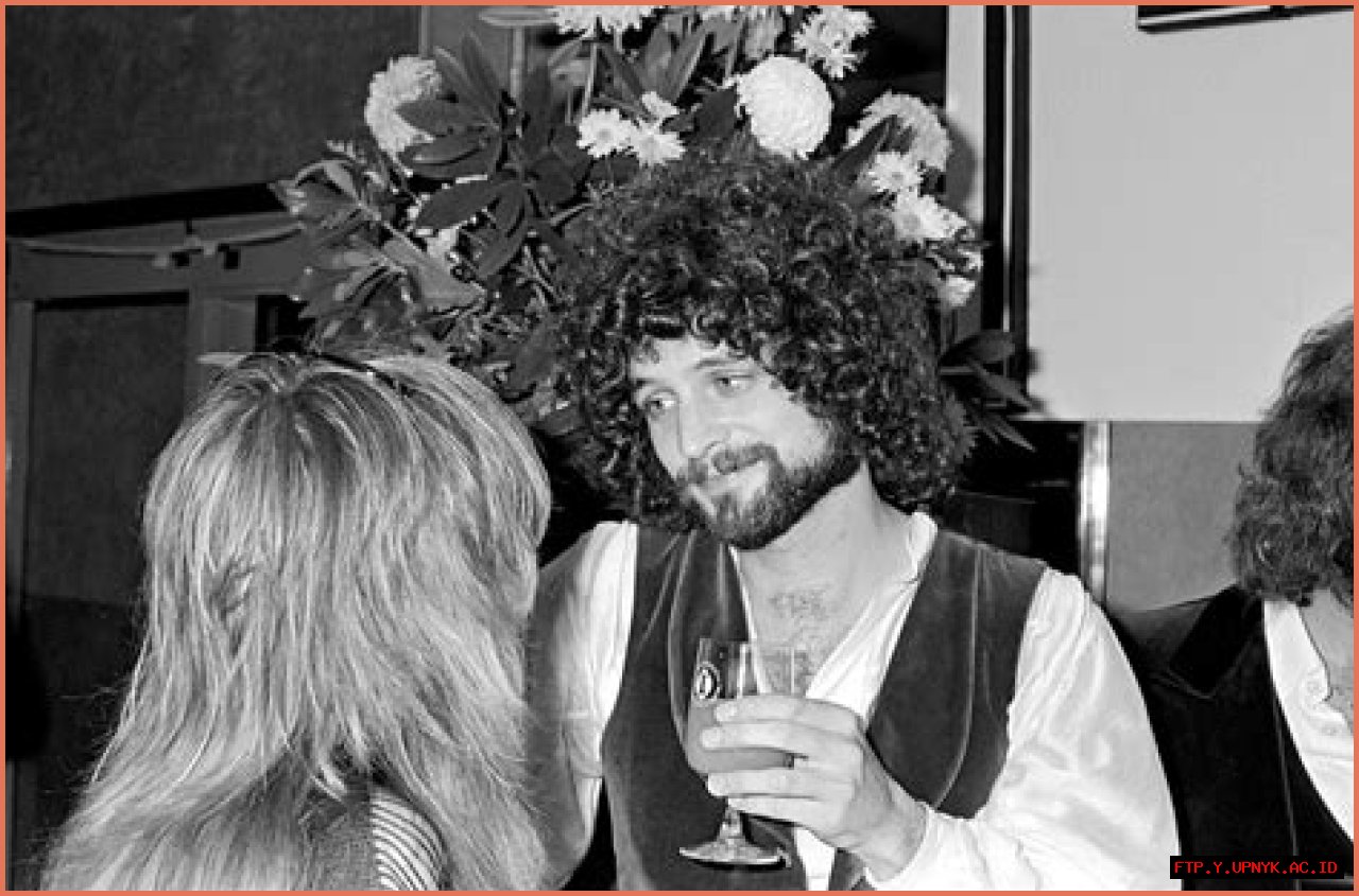 The Extended Relationship Of Stevie Nicks And Lindsey Buckingham