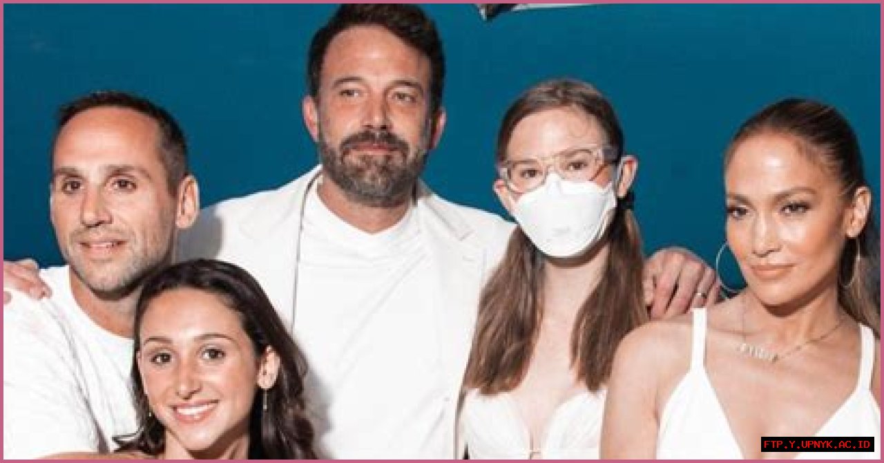 The Mystery Unveiled: Why Does Violet Affleck Conceal Her Face?