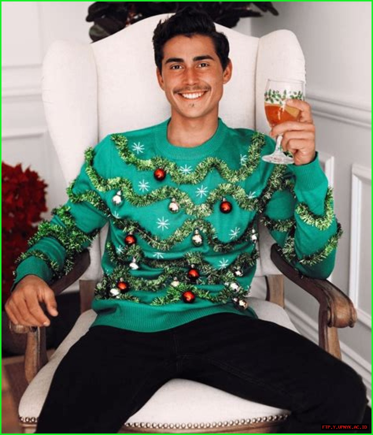 The Perfect Christmas Gift: Present A Festive Sweater