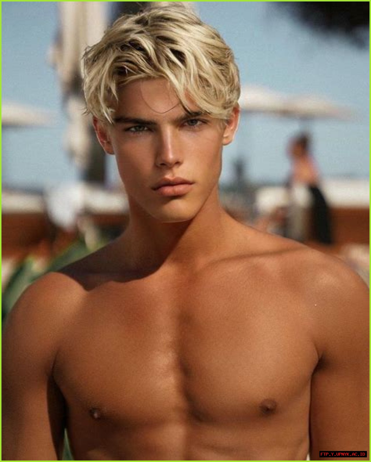 The Ultimate Guide To Finding Hot Blond Guys