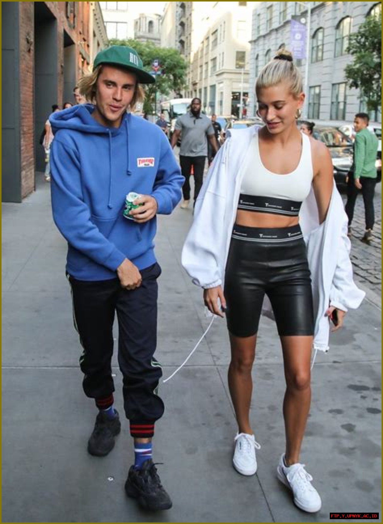 The Ultimate Guide To Hailey Bieber's Weight And Height
