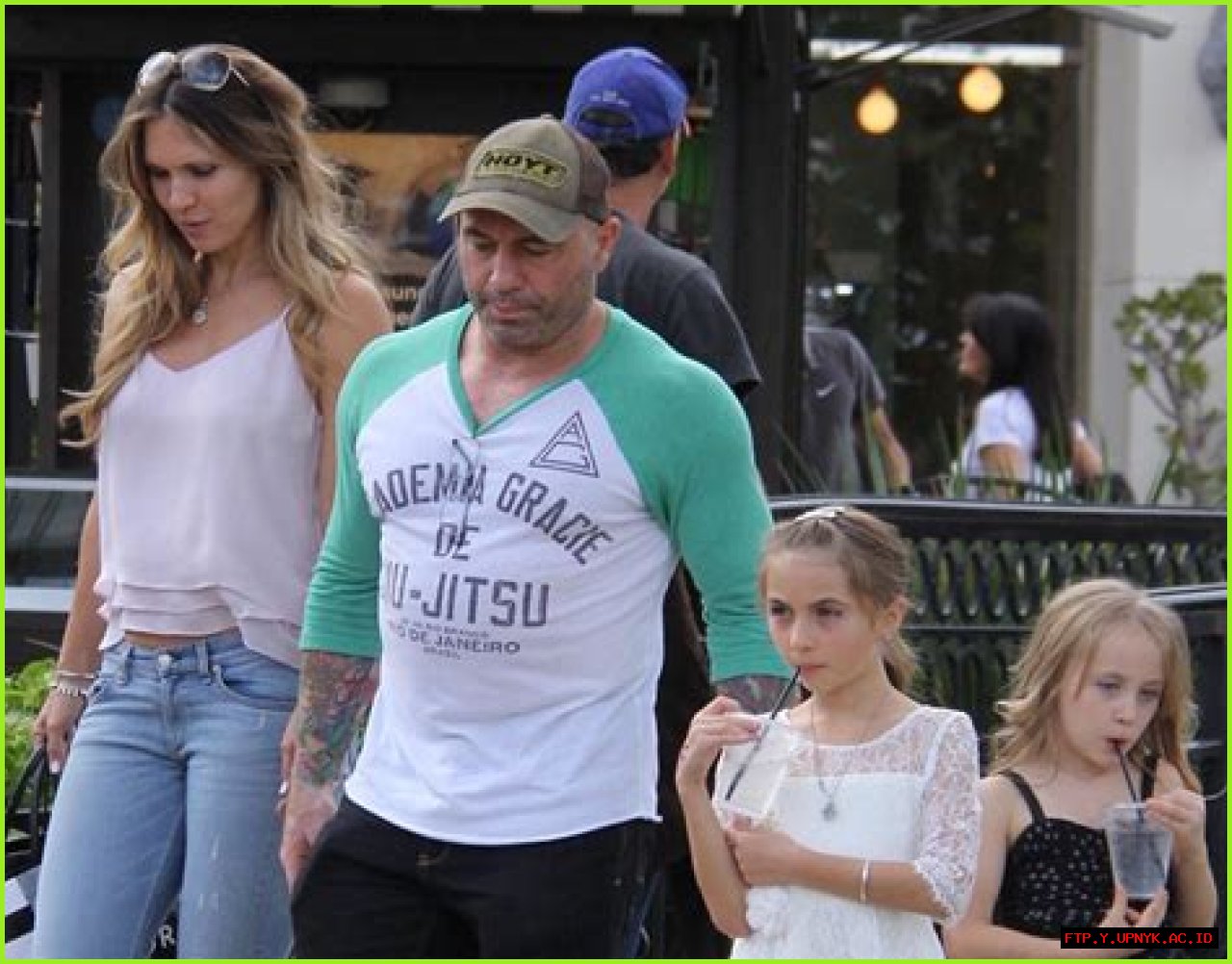The Ultimate Guide To Joe Rogan's Children: Age, Education, And Personal Life