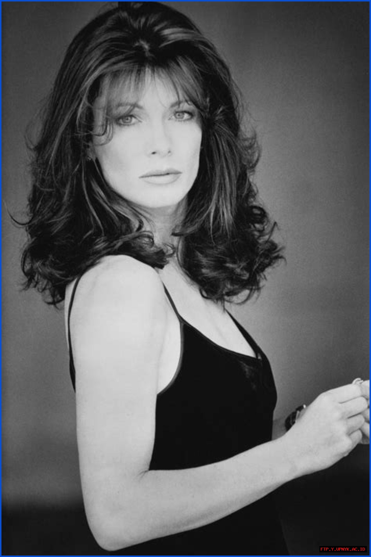 The Ultimate Guide To Lisa Vanderpump's Stylish Fashion Sense