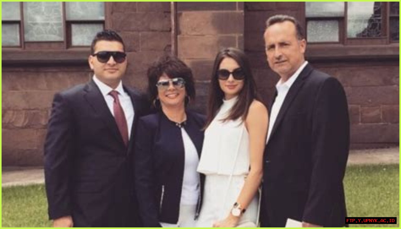 The Ultimate Guide To Paige Desorbo's Siblings: Ages, Careers, And Relationships