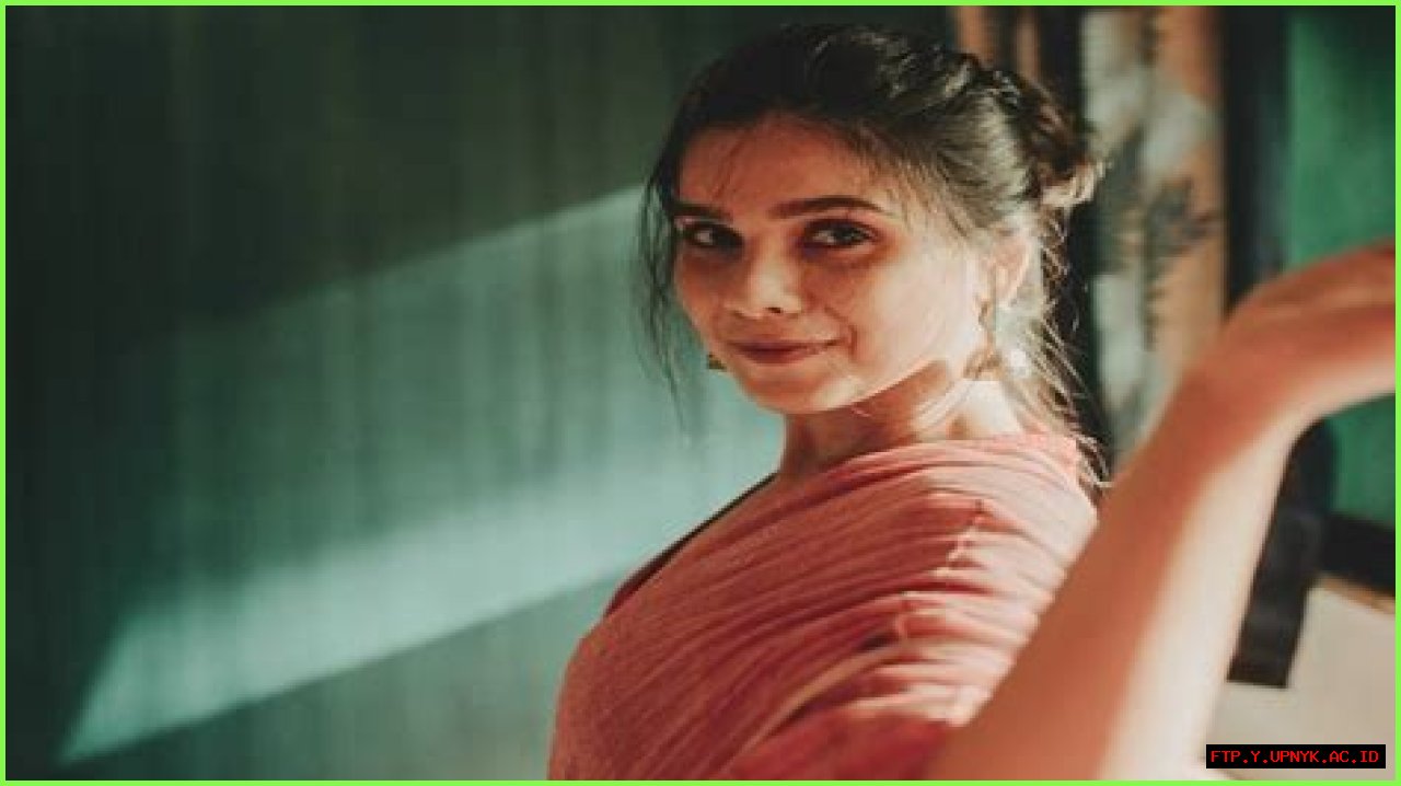 Top Rashmi Agdekar Series: Discover Her Captivating Performances