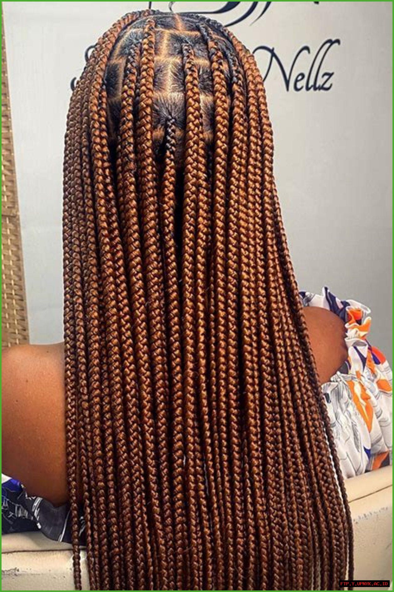 Transform Your Hair: Stunning 2-Color Knotless Braids For Modern Style