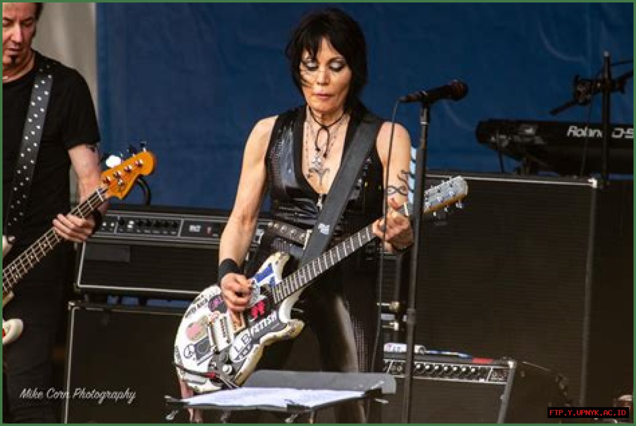 Ultimate Guide To Joan Jett & The Blackhearts: All The Latest News And Updates