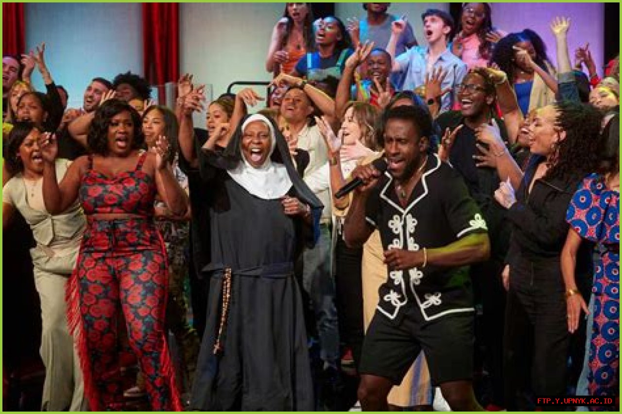 Ultimate Guide To The Star-Studded Cast Of 'Sister Act 2'