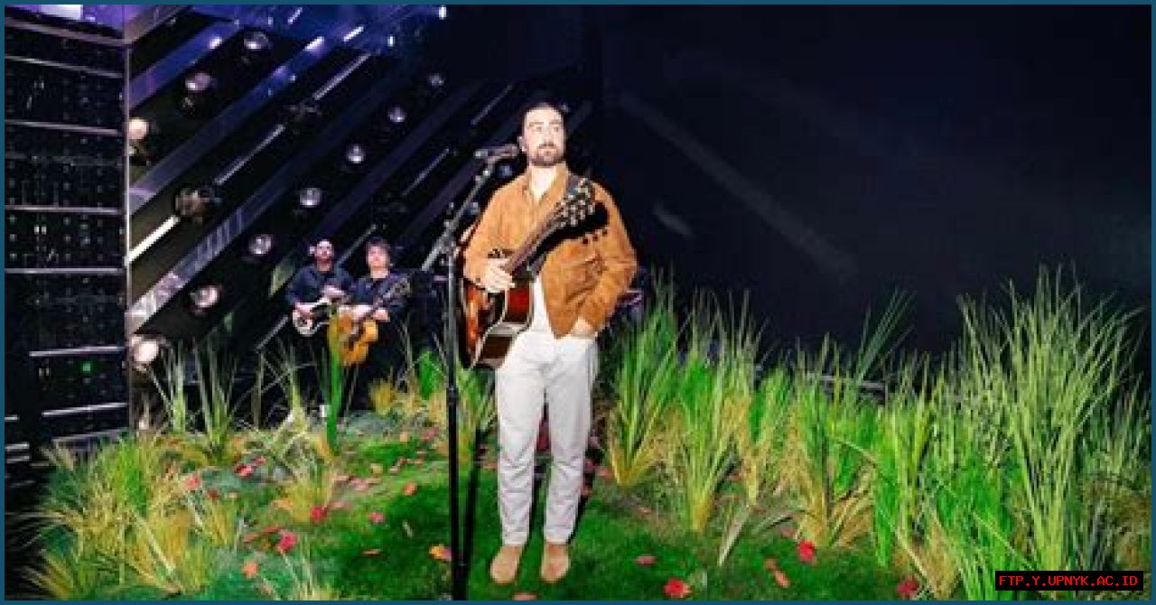 Uncover Noah Kahan's Musical Roots: Exploring His Genre Expertise