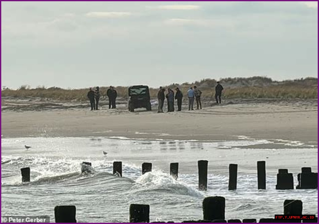 Unidentified Body Found On Long Beach, New York Coastline