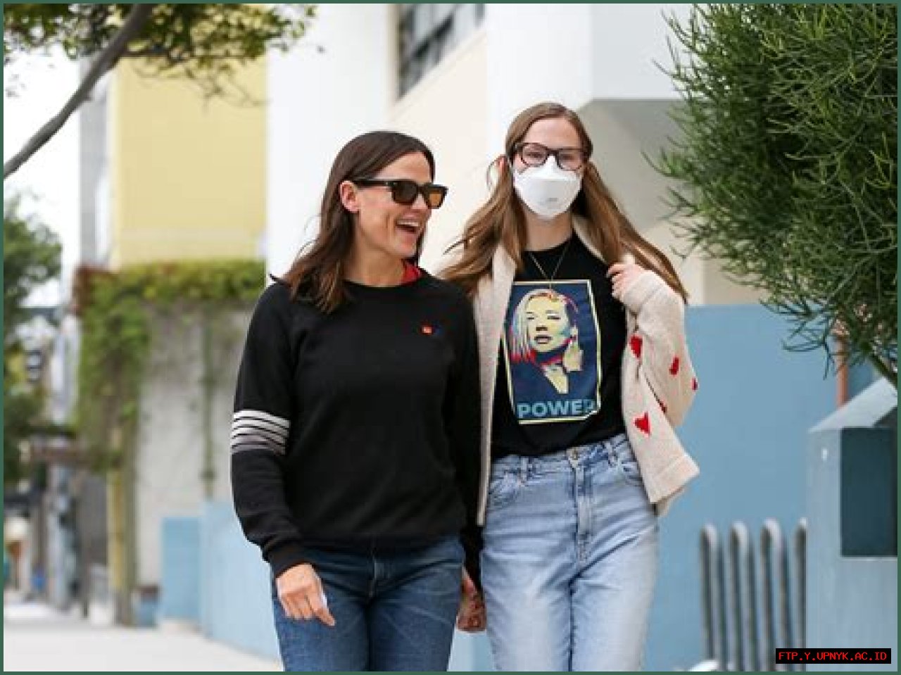 Unmasking The Reason Behind Violet Affleck's Mask