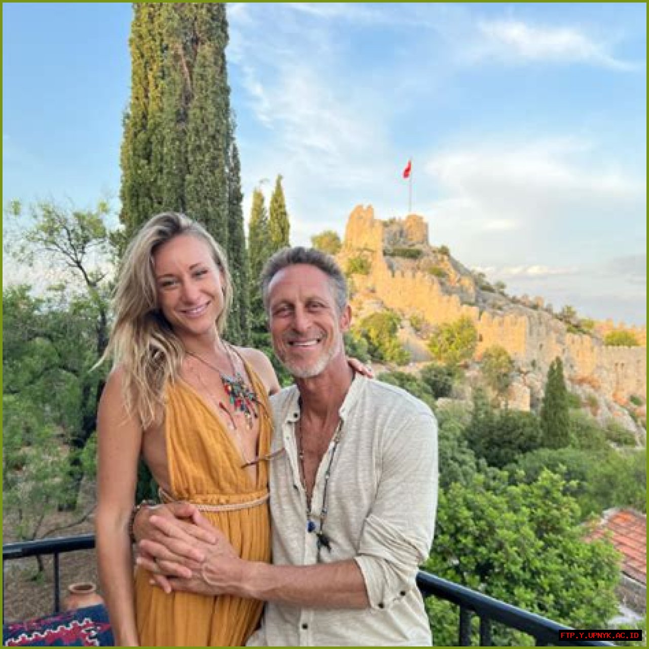 Unveiling Mark Hyman's Girlfriend: A Journey Into Their Relationship
