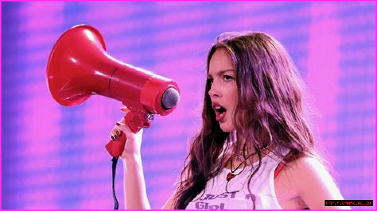 Unveiling Olivia Rodrigo's Height: The Inside Scoop