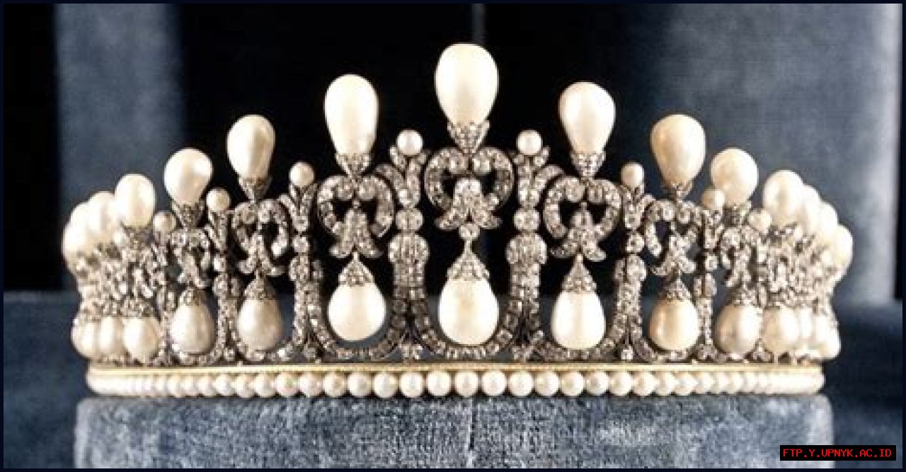 Unveiling The Cambridge Lovers Knot Tiara: A Timeless Symbol Of Love And Royalty