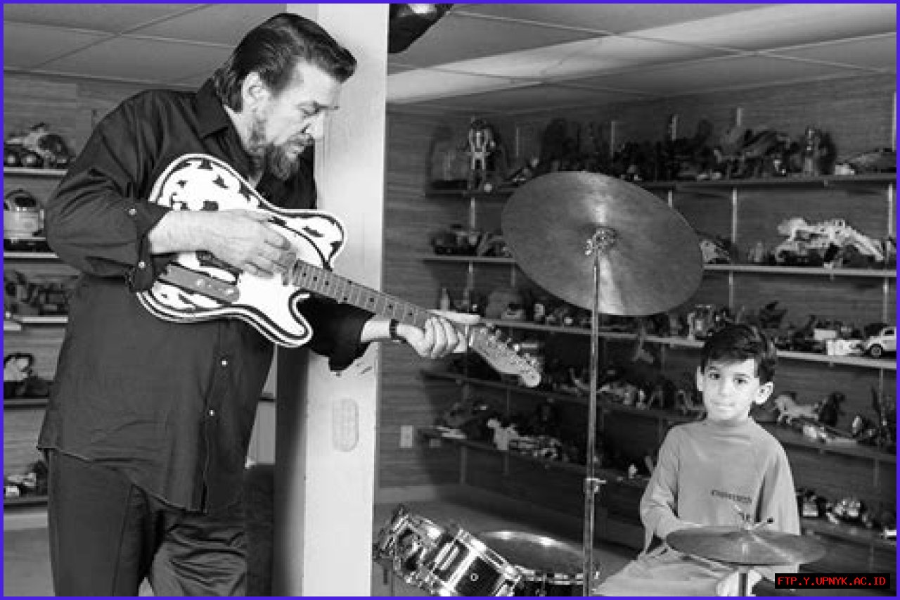 Unveiling The Family Of Waylon Jennings: How Many Kids Did He Have?