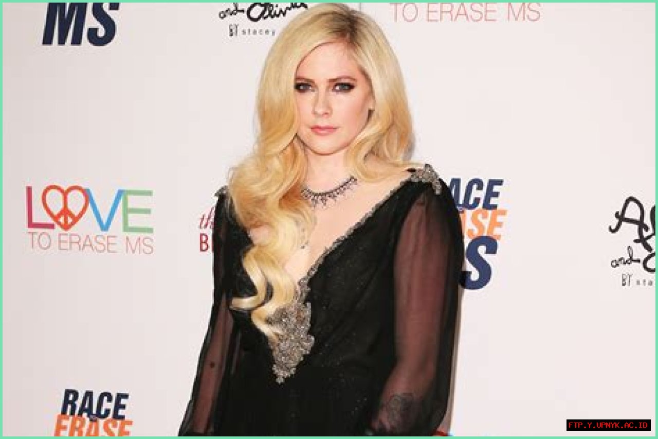Unveiling The Wealth Of Avril Lavigne: How Much Is She Worth?