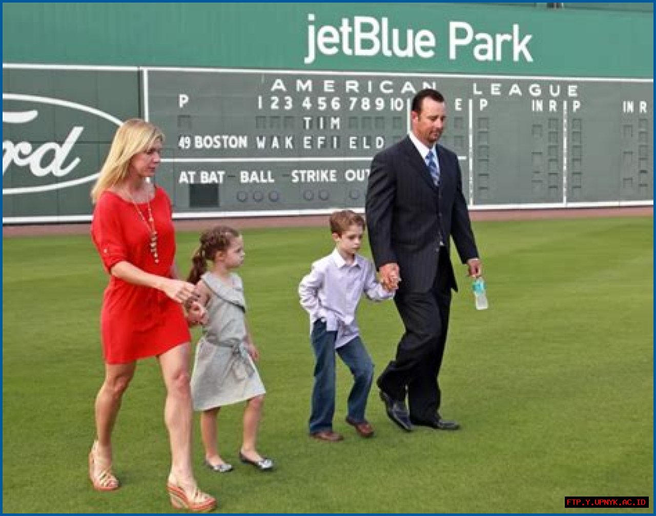 Unveiling Tim Wakefield's Burial Site: Discoveries And Insights