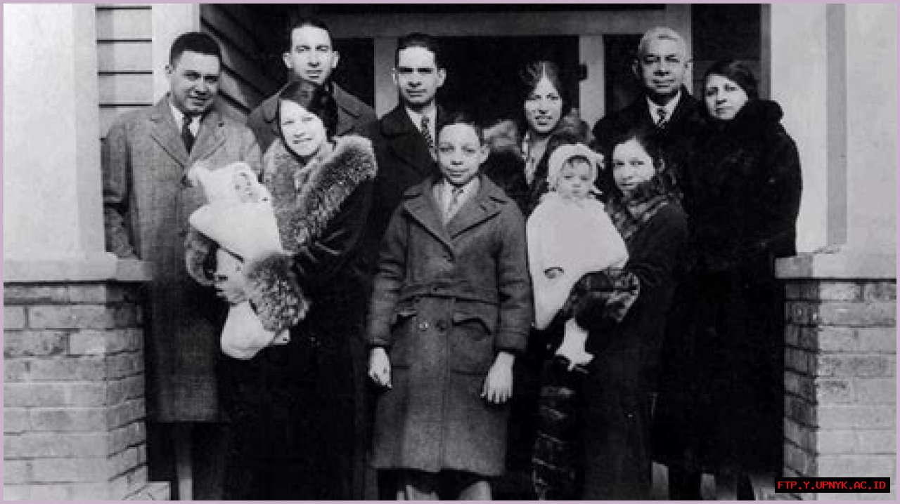 Valerie Jarrett's Religion: Is She Muslim?