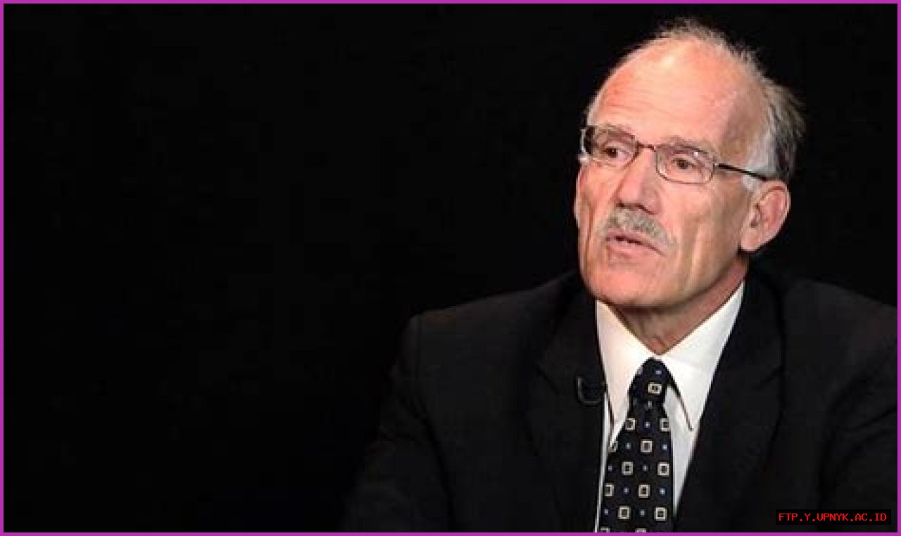Victor Davis Hanson Salary: Annual Income And Contract Details