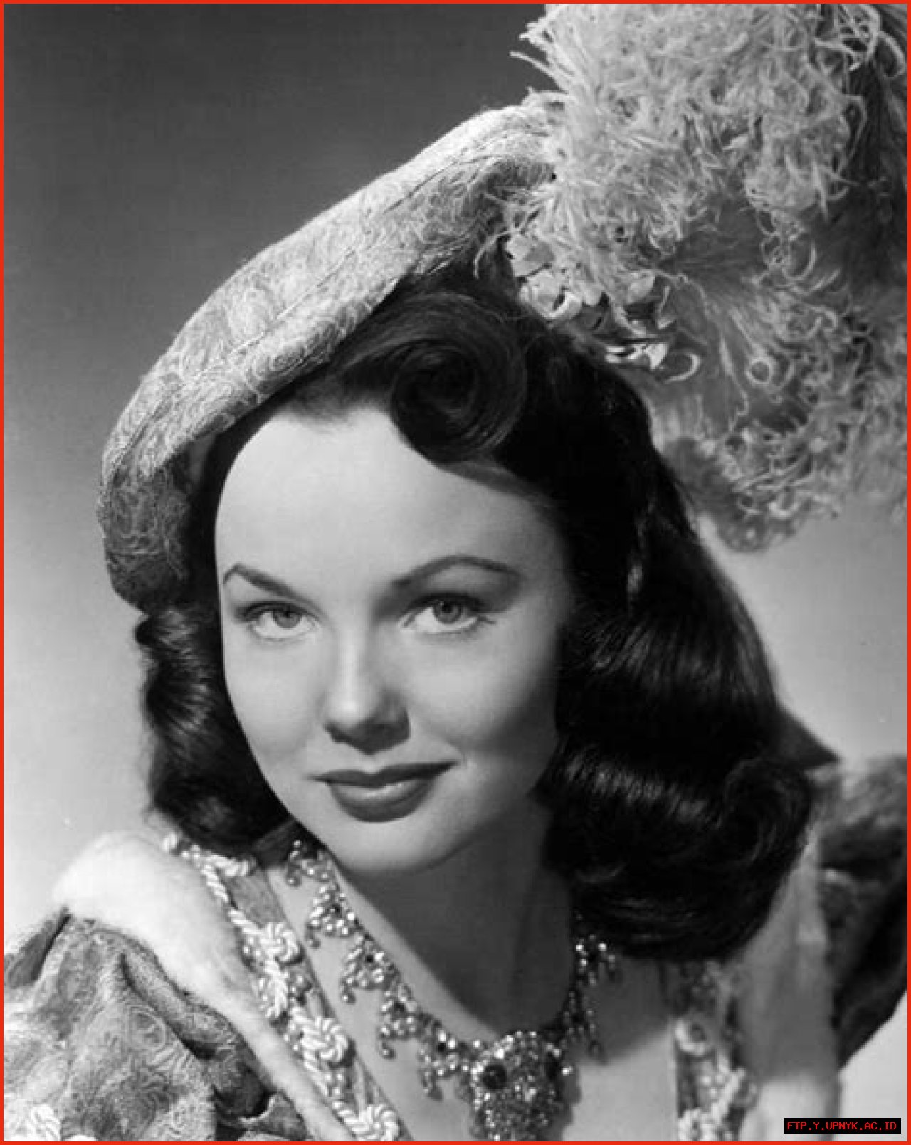 Wanda Hendrix: Uncovering Details About Her Love Life