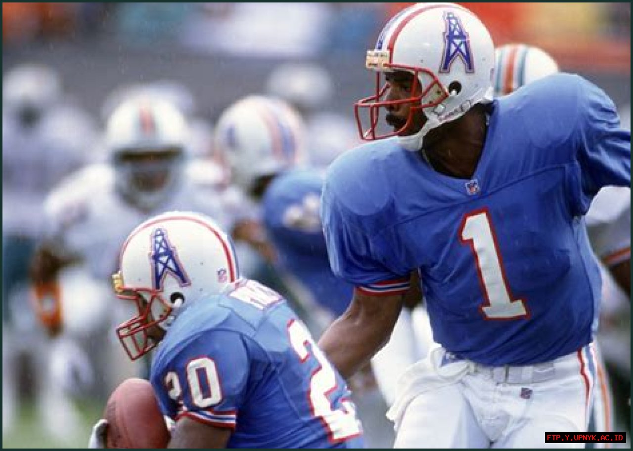 When Did The Houston Oilers Rename Themselves?