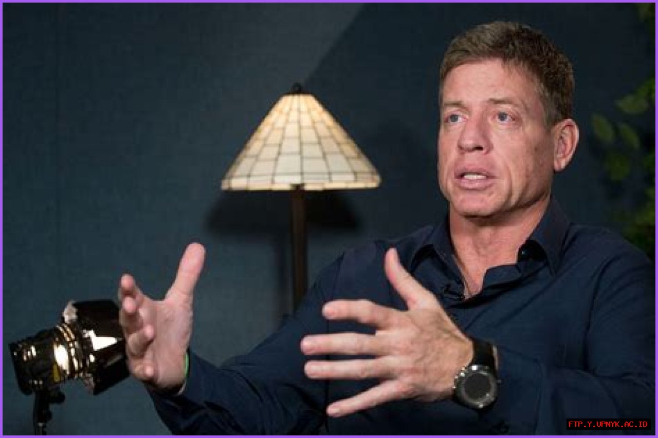 Who Did Legendary Quarterback Troy Aikman Tie The Knot With?