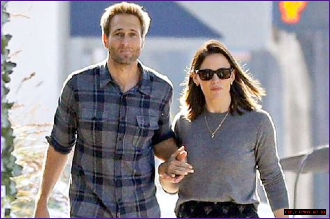 Who Is Jennifer Flewellen's Husband?